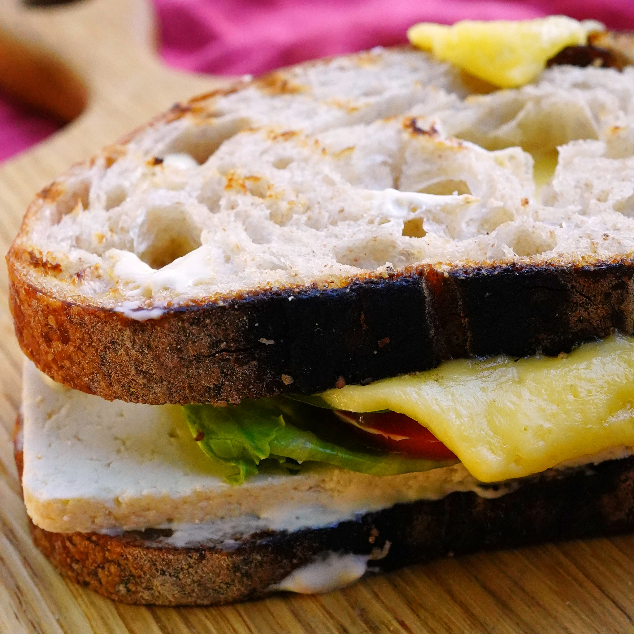 Сэндвич веганский с растительным сыром «Сойка», 140г